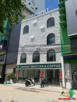 123 Cách Mạng Tháng Tám, Quận 1 - Nhà hai mặt tiền: Cổng sau hẻm xe hơi 10B Sương Nguyệt Ánh.