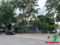 BIỆT THỰ GÓC 2 MẶT TIỀN – NGUYỄN VĂN HƯỞNG, THẢO ĐIỀN, sân vườn rộng, hồ bơi riêng, Nhà trống – bàn giao ngay